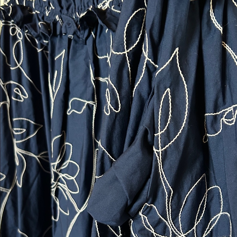 crown & ivy Navy Blue Floral Midi Dress with White Outline Print - Picture 5 of 8